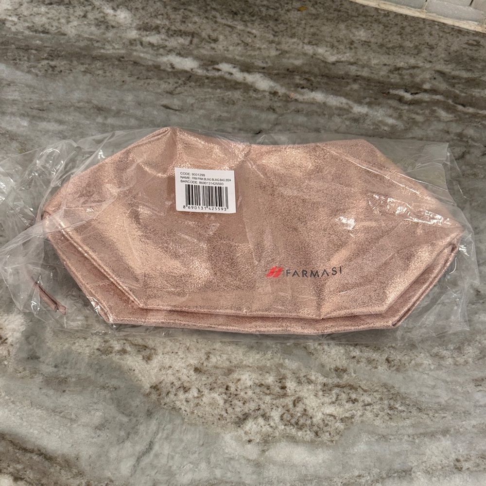 🆕 Limited Edition Farmasi bag